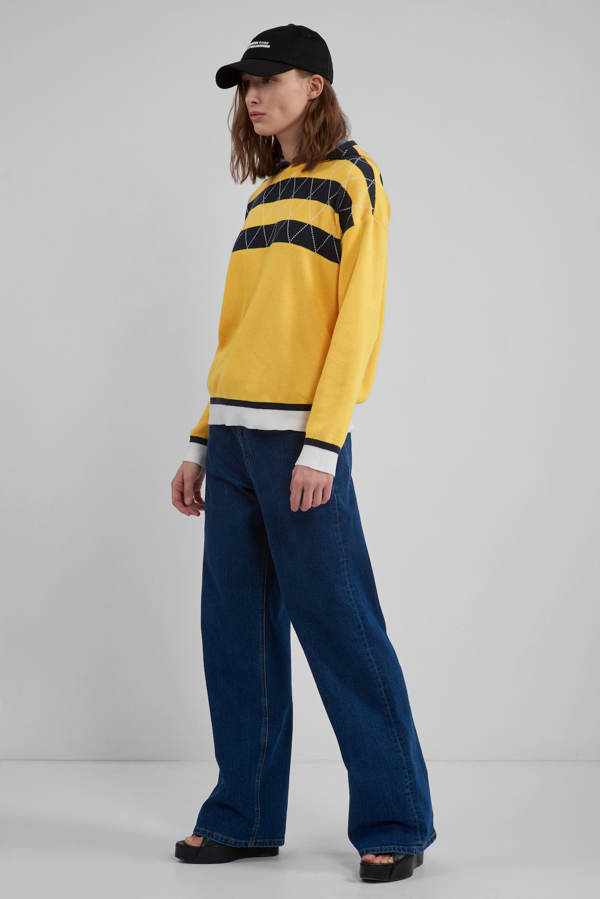 Hoodie VASSA CODE, пол female, цвет yellow