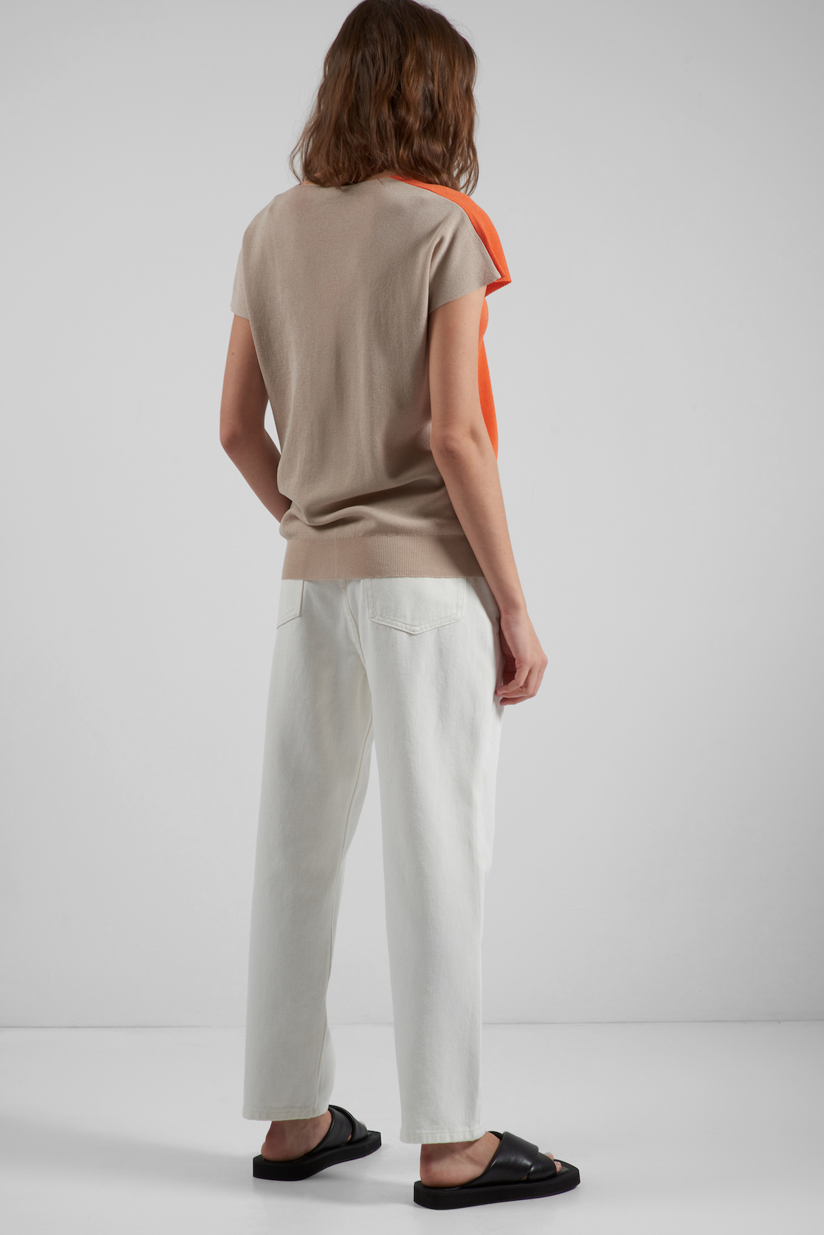 Джемпер из вязаного трикотажа VASSA CODE, пол женский, цвет коричневый