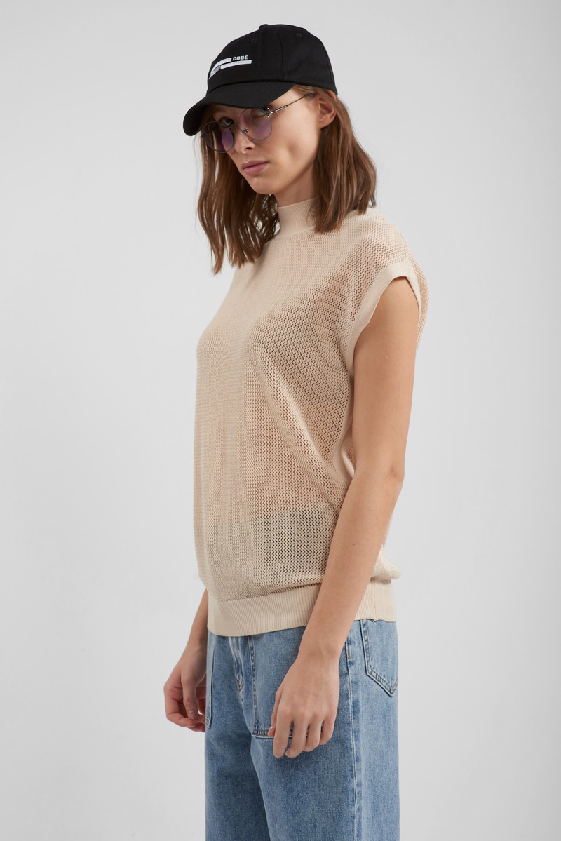 Трикотажный топ с воротником-стойкой VASSA CODE, пол женский, цвет белый, фото №2