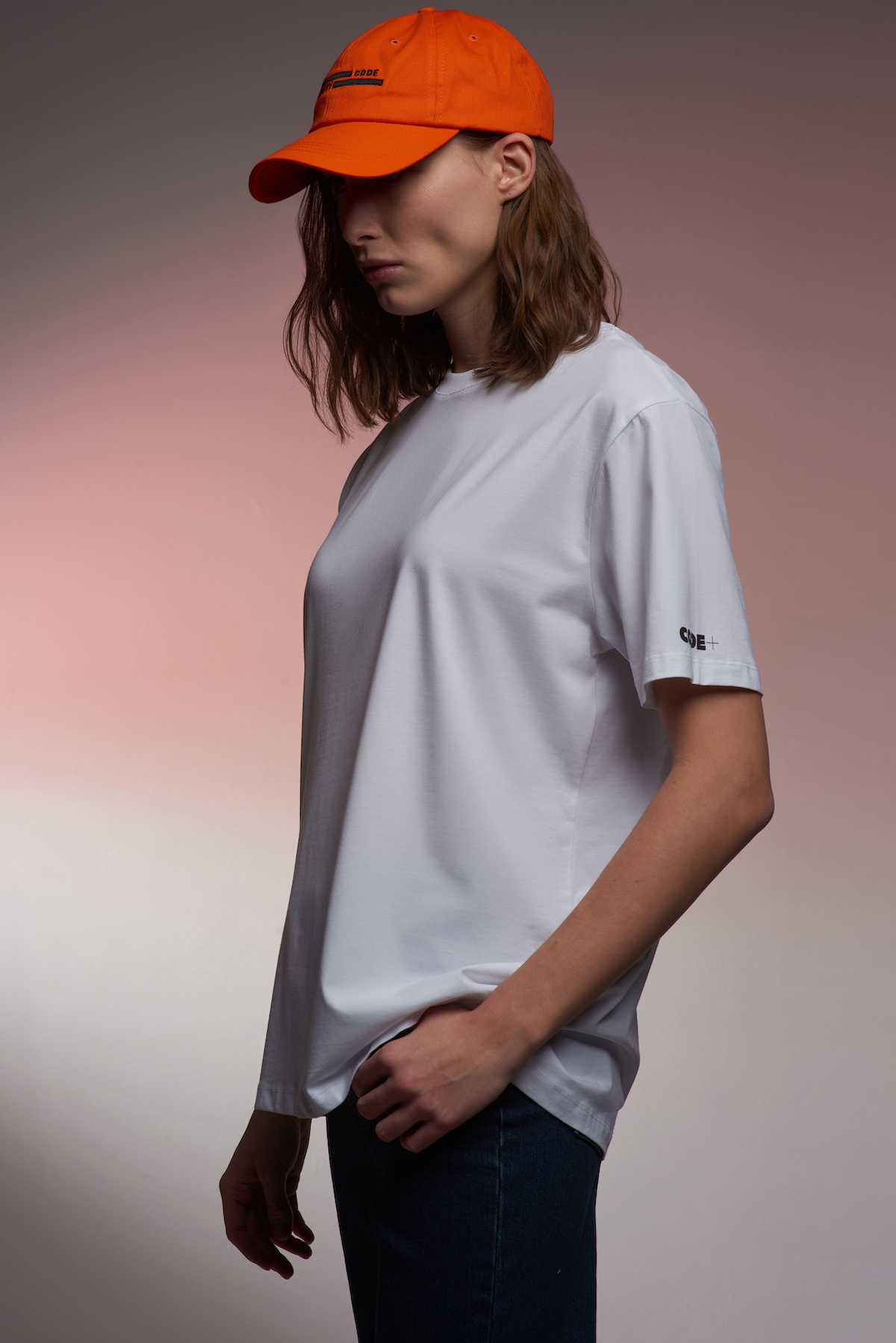 Базовая футболка VASSA CODE, пол женский, цвет белый