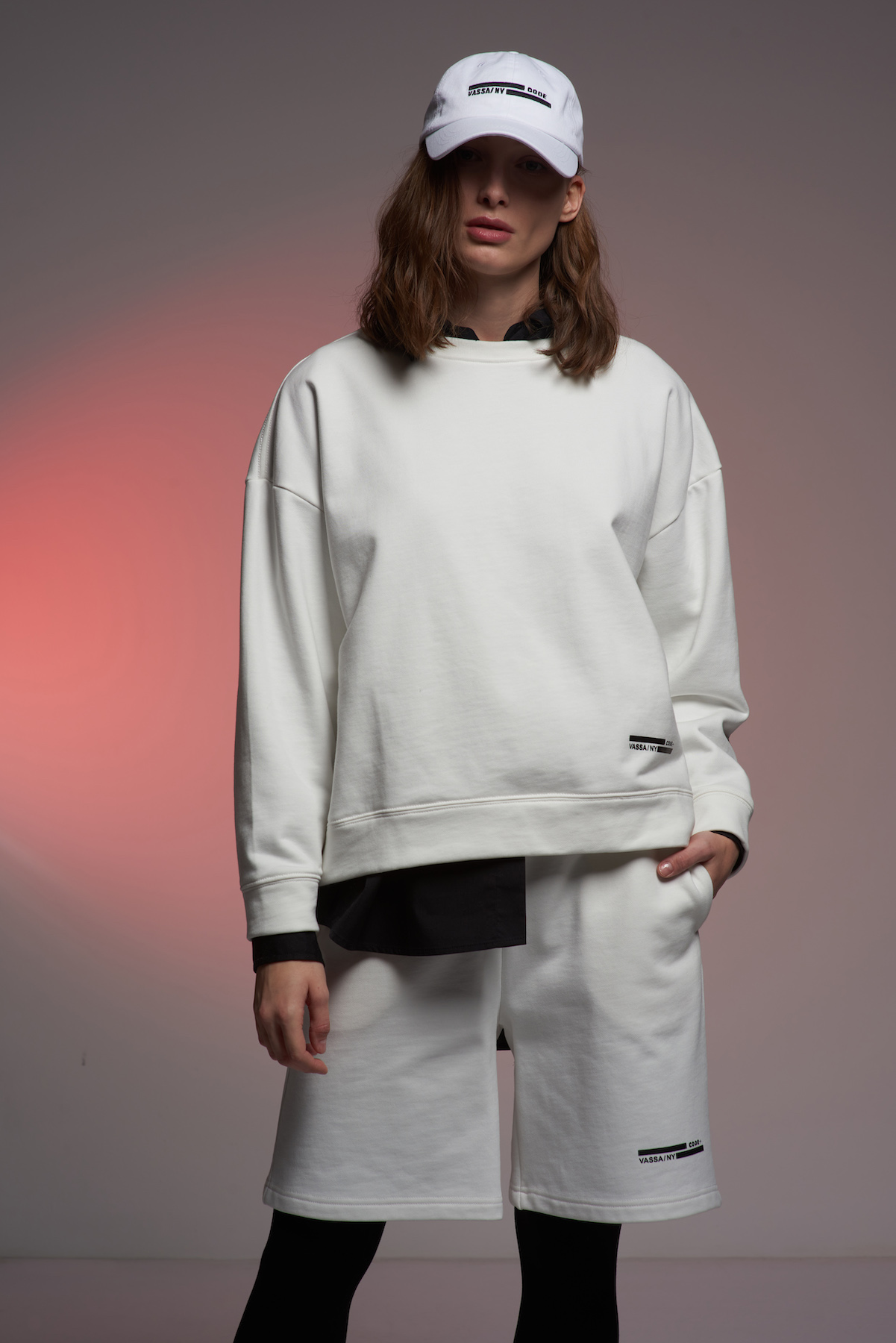 Shorts VASSA CODE, пол female, цвет white