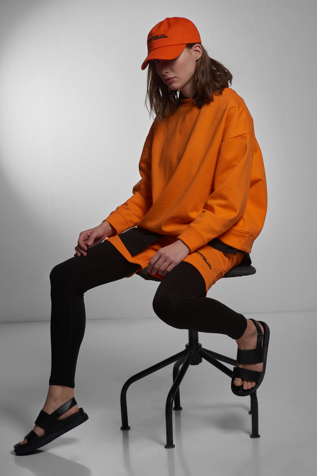 Шорты VASSA CODE, пол женский, цвет оранжевый