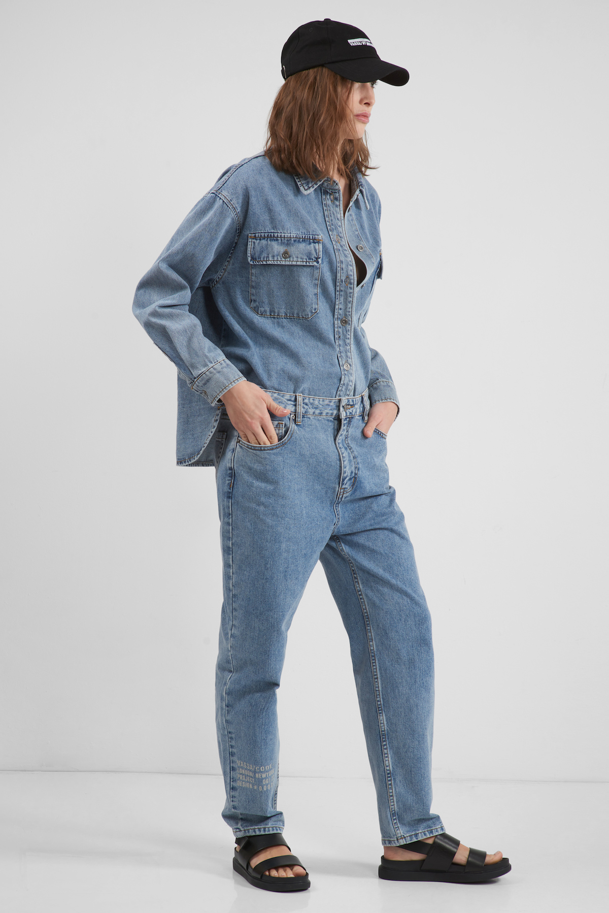 Джинсовая рубашка VASSA CODE, пол женский, цвет голубой, фото №3