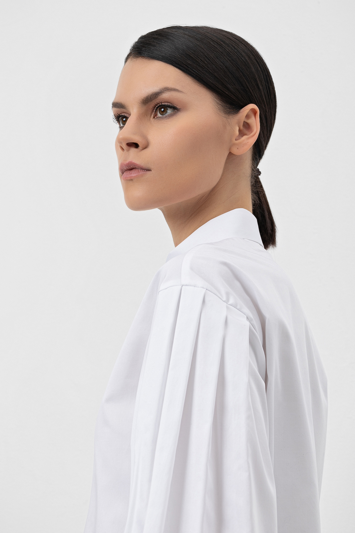 Блузка с объемными рукавами VASSA&Co, пол женский, цвет белый