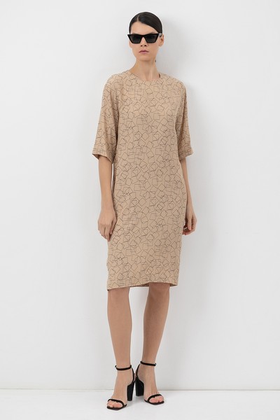 Платье с графическим принтом VASSA&Co, пол женский, цвет бежевый, фото №2