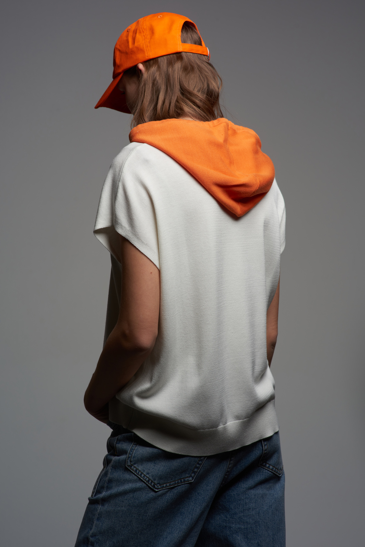 Hoodie VASSA CODE, пол female, цвет white