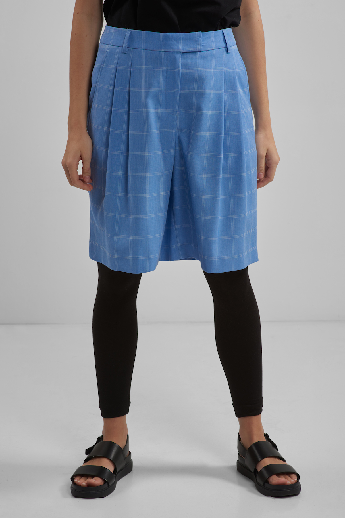 Шорты со складками VASSA CODE, пол женский, цвет голубой