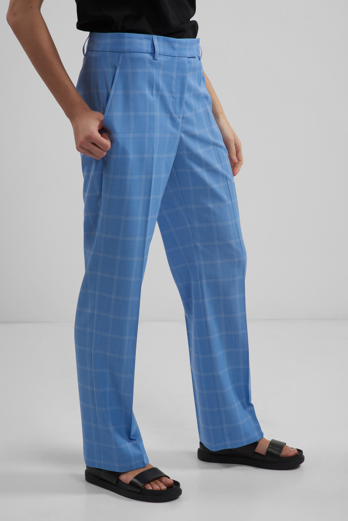 Брюки прямые VASSA CODE, пол женский, цвет голубой