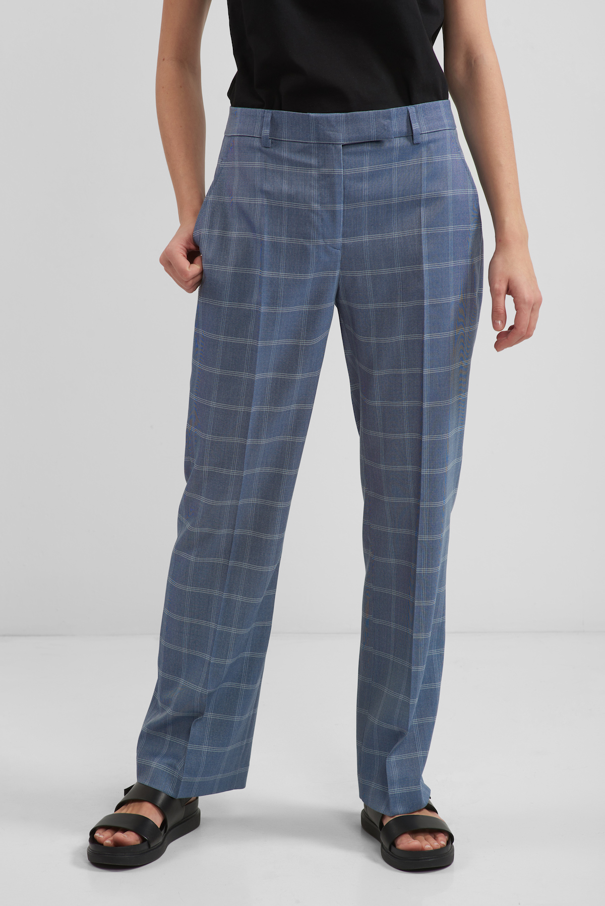 Брюки VASSA CODE, пол женский, цвет зеленый