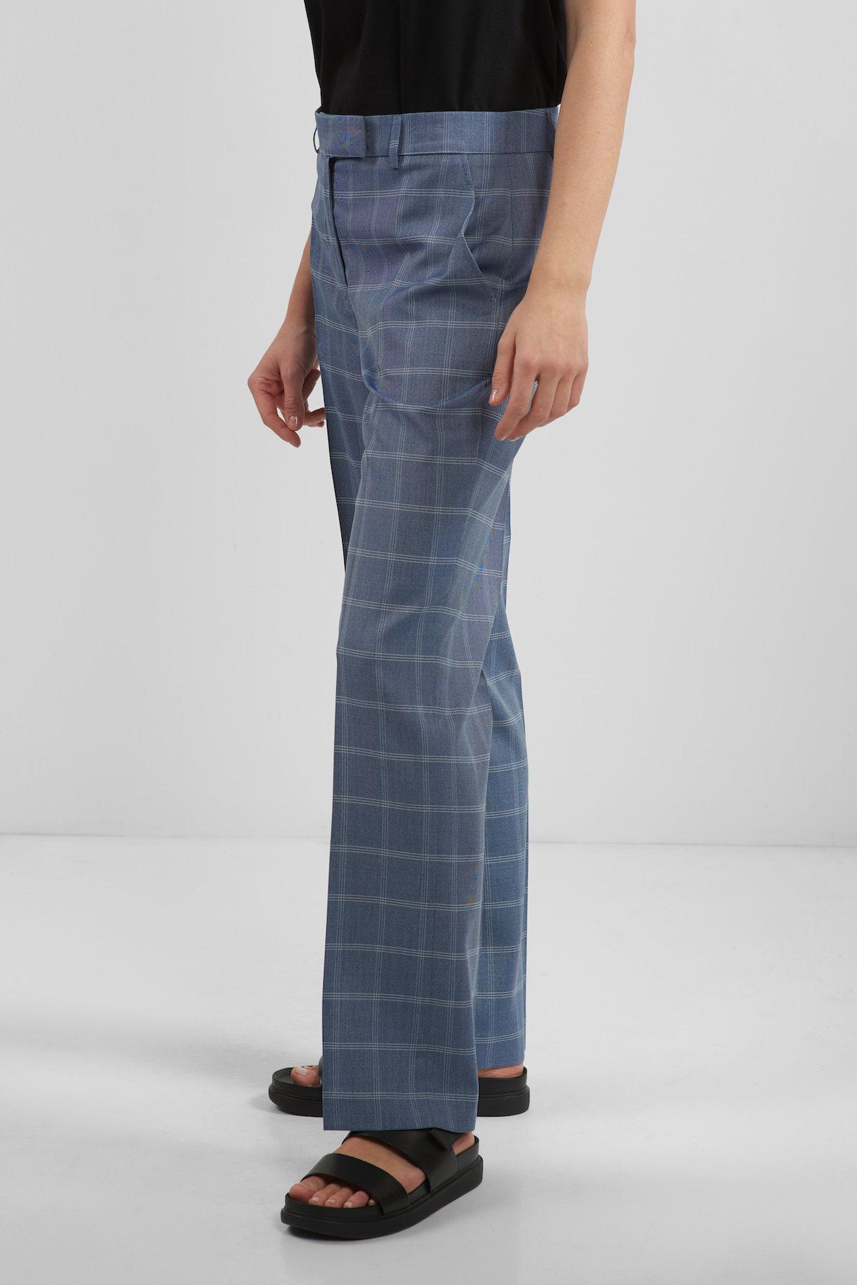 Брюки VASSA CODE, пол женский, цвет зеленый