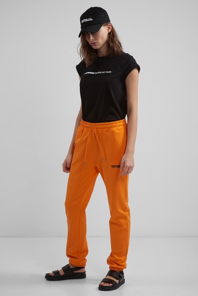 Брюки - джоггеры VASSA CODE, пол женский, цвет оранжевый, фото №5