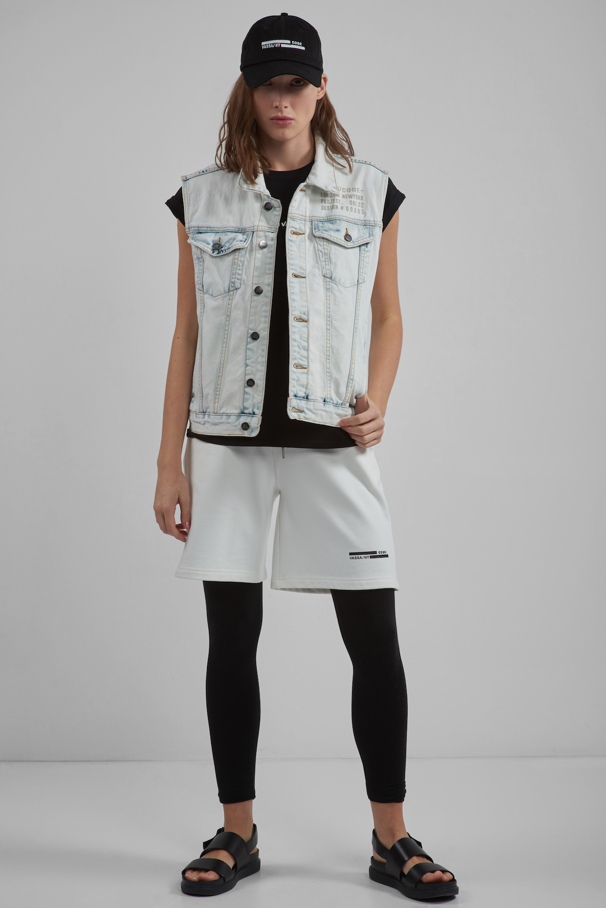 Джинсовый жилет VASSA CODE, пол женский, цвет голубой