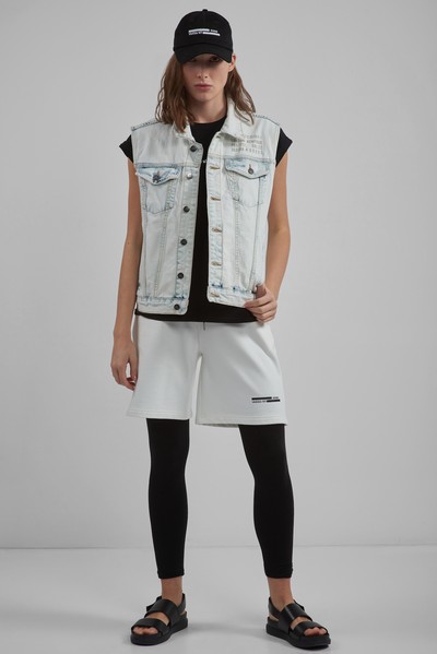 Джинсовый жилет VASSA CODE, пол женский, цвет голубой, фото №2