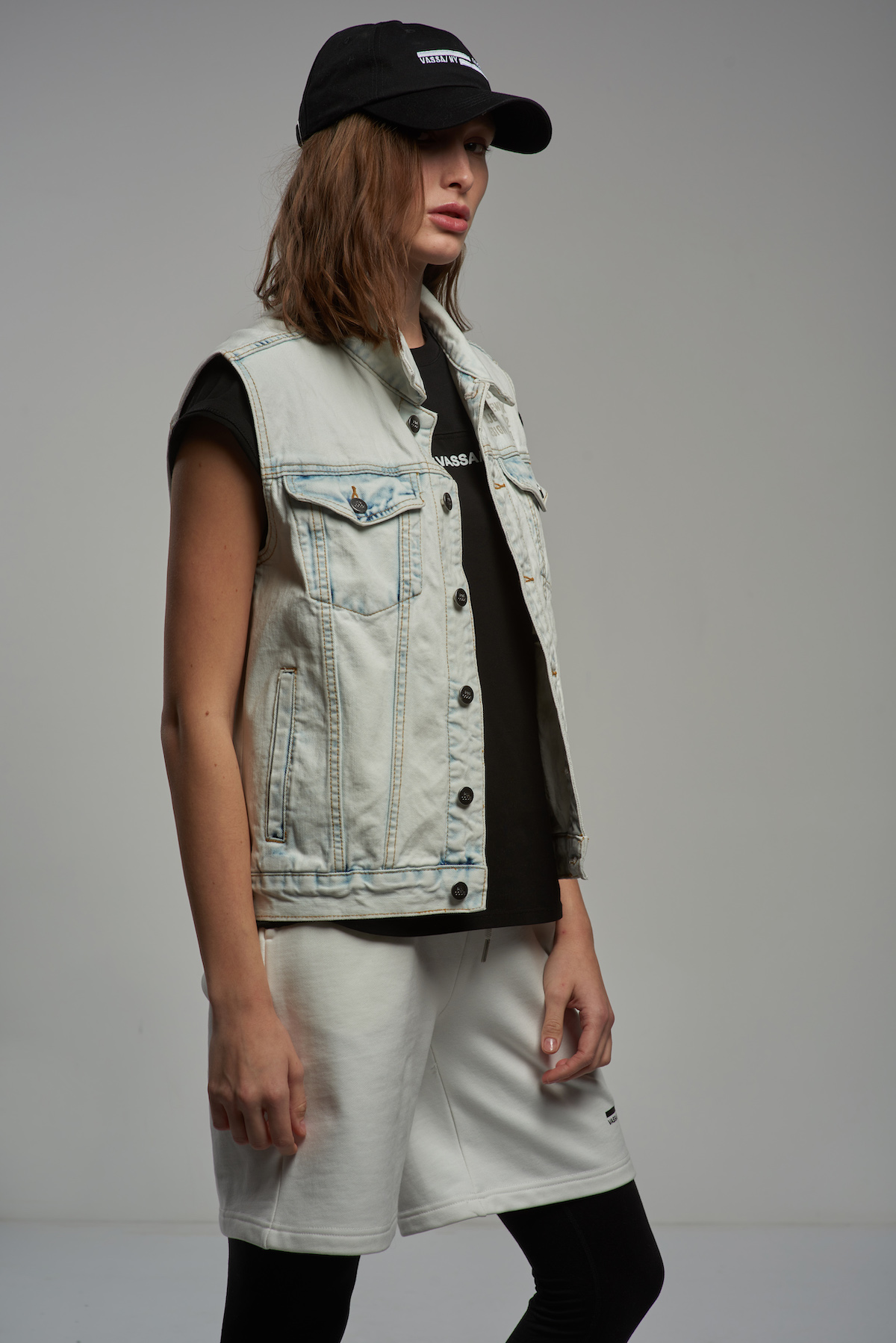 Джинсовый жилет VASSA CODE, пол женский, цвет голубой