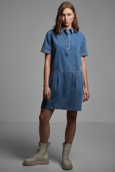 Джинсовое платье VASSA CODE, пол женский, цвет голубой, фото №2