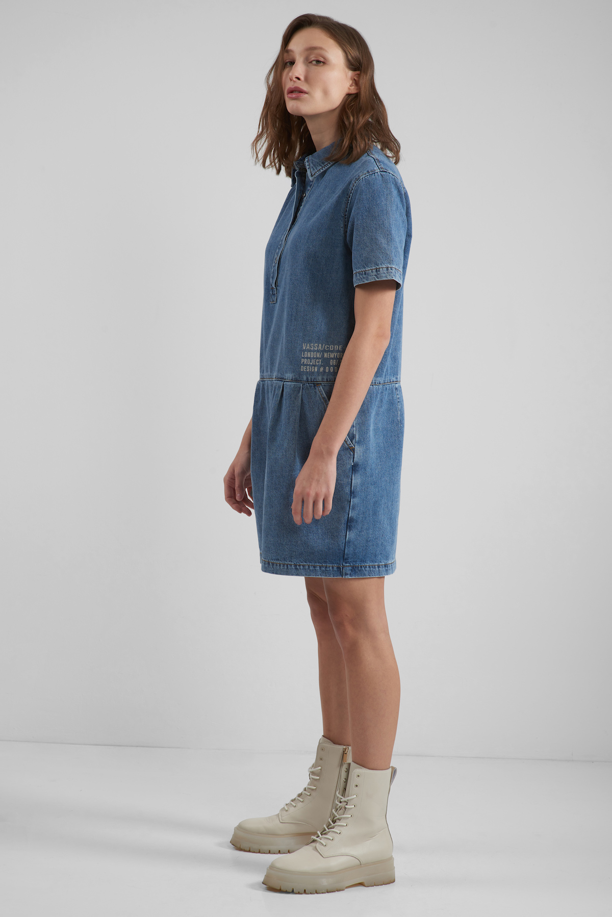 Джинсовое платье VASSA CODE, пол женский, цвет голубой
