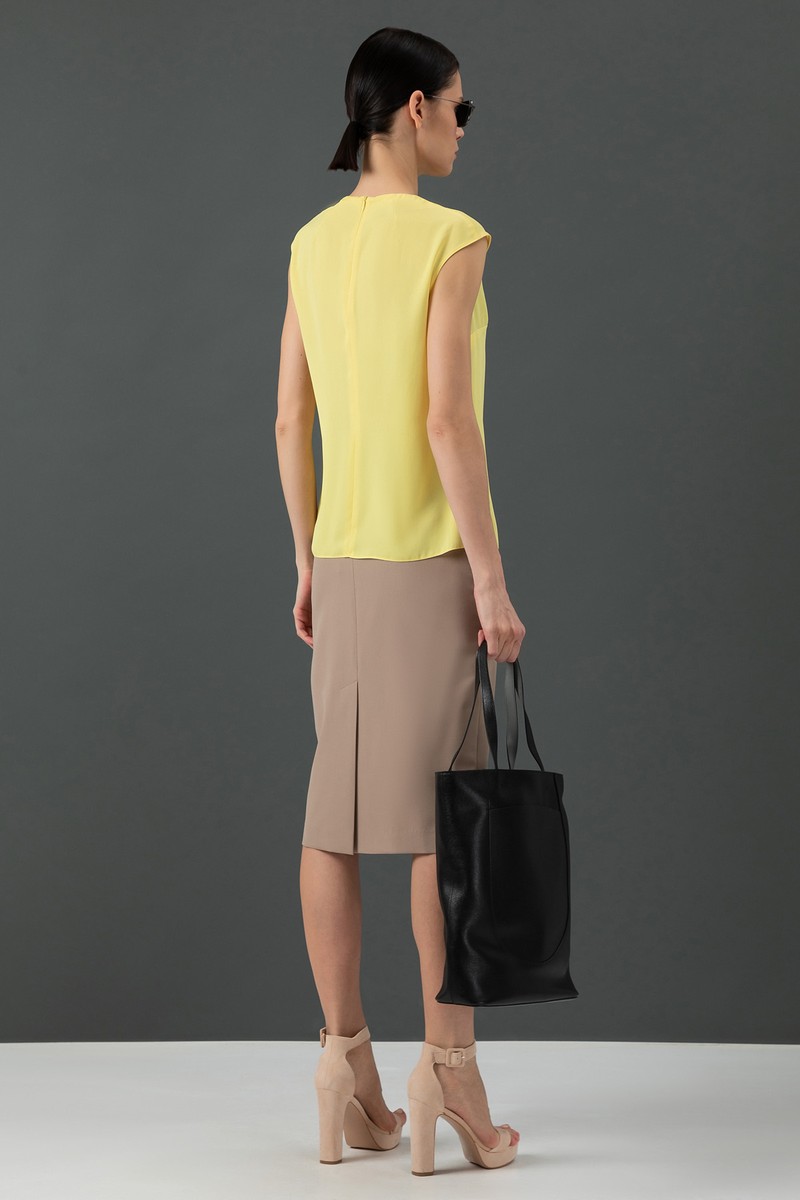 Базовая блузка с округлым воротом VASSA&Co, пол женский, цвет желтый, фото №4