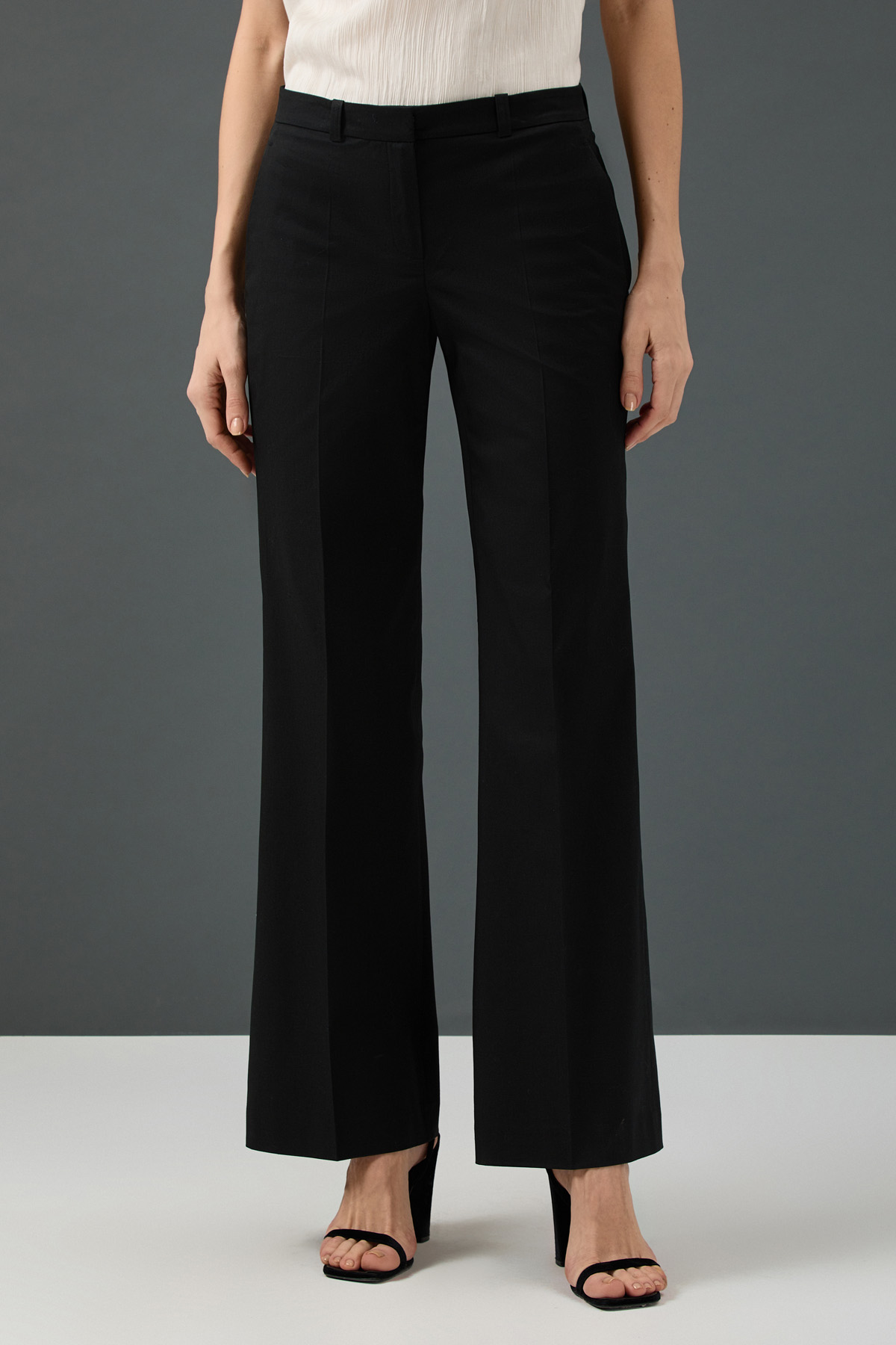 Pants VASSA&Co, пол female, цвет black
