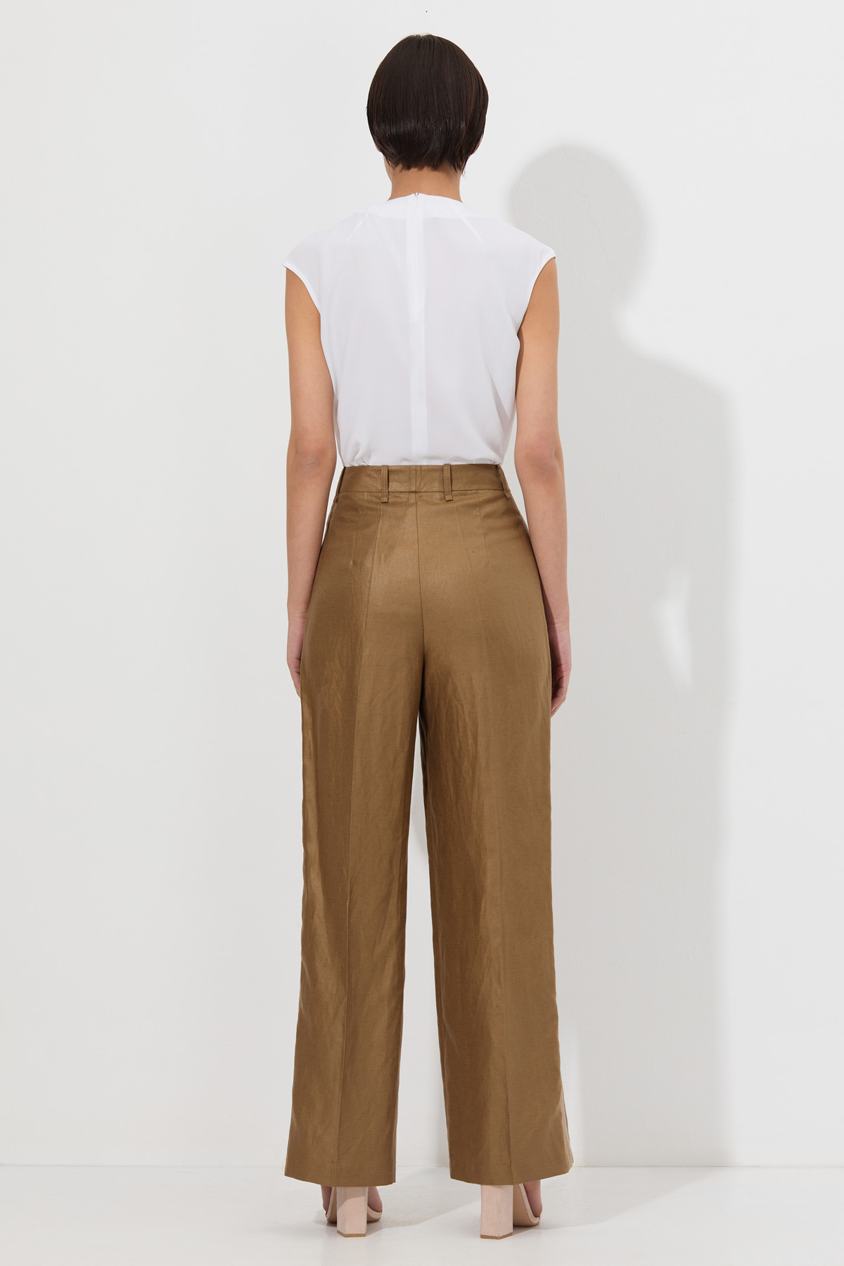 Широкие брюки VASSA&Co, пол женский, цвет хаки