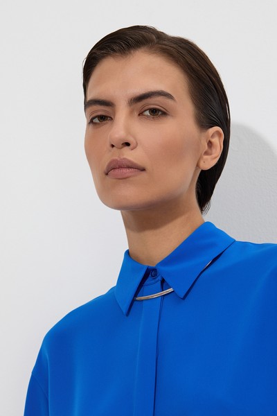 Блузка в синем цвете VASSA&Co, пол женский, цвет синий, фото №3