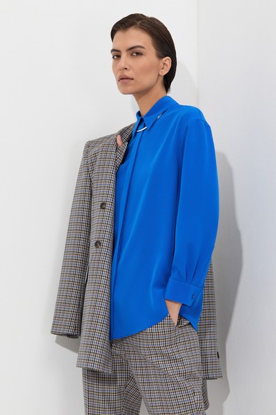 Блузка в синем цвете VASSA&Co, пол женский, цвет синий, фото №2