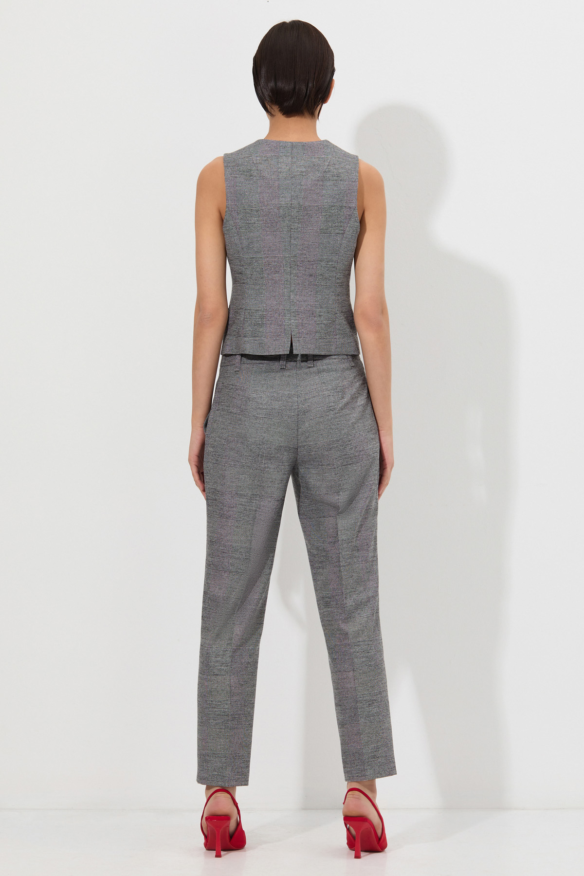 Жилет VASSA&Co, пол женский, цвет серый