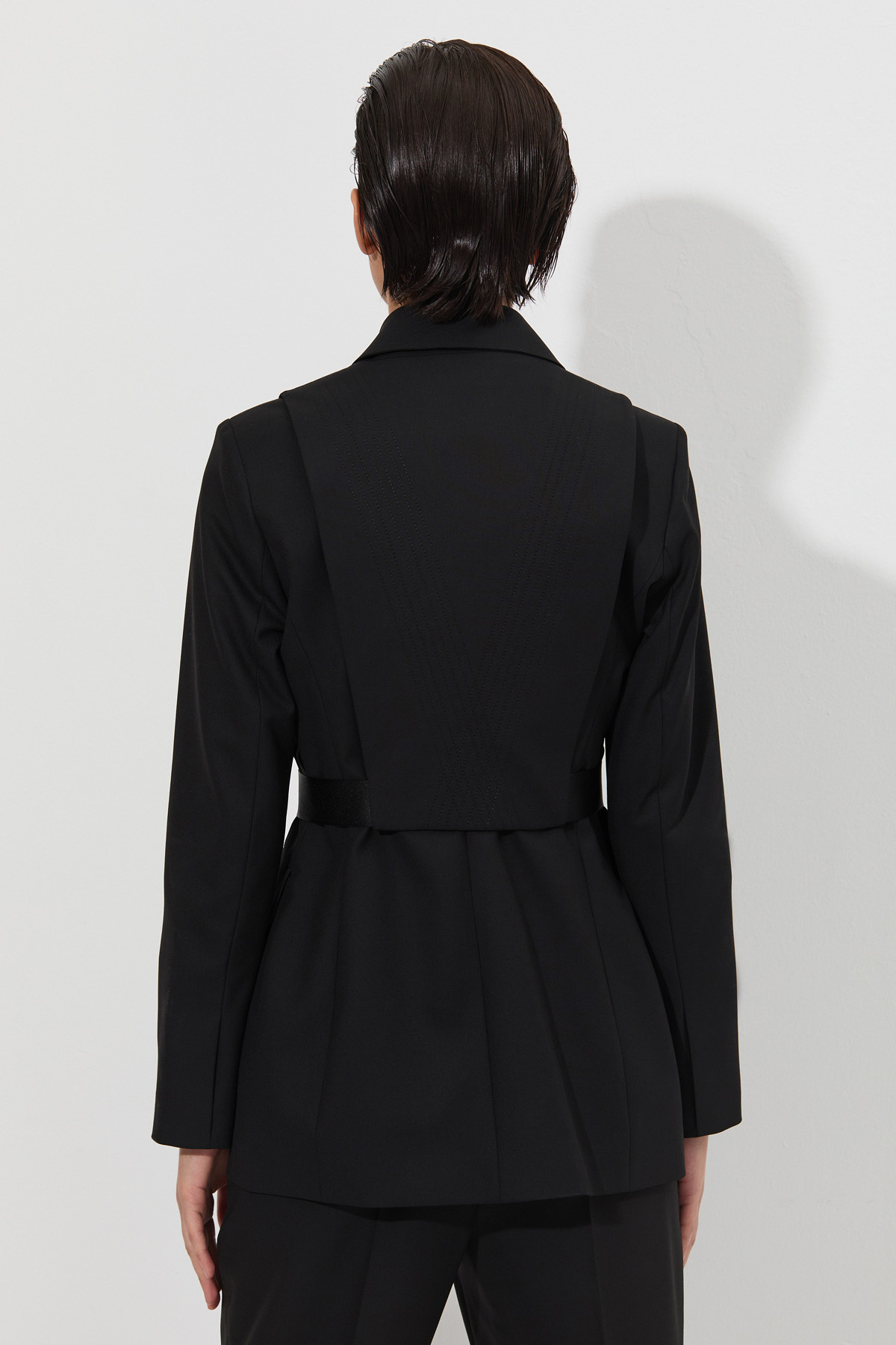 Дизайнерский жакет VASSA&Co, пол женский, цвет черный