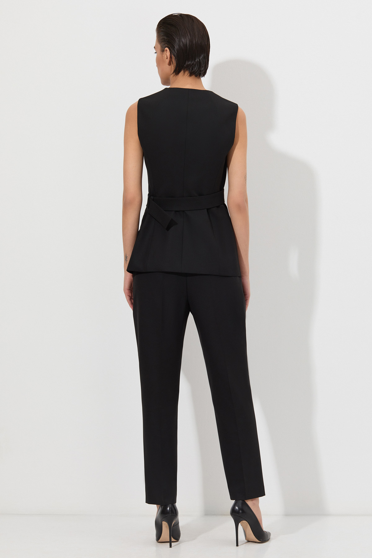 Приталенный жилет VASSA&Co, пол женский, цвет черный, фото №3