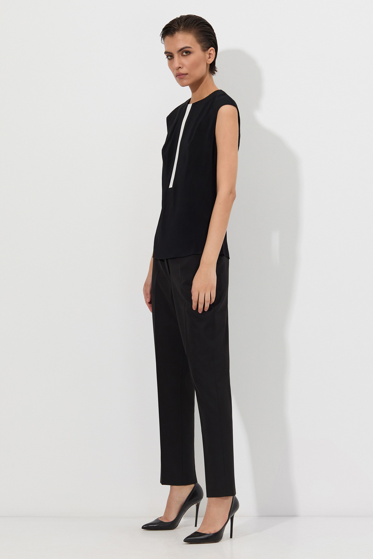 Блузка c контрастным принтом VASSA&Co, пол женский, цвет черный