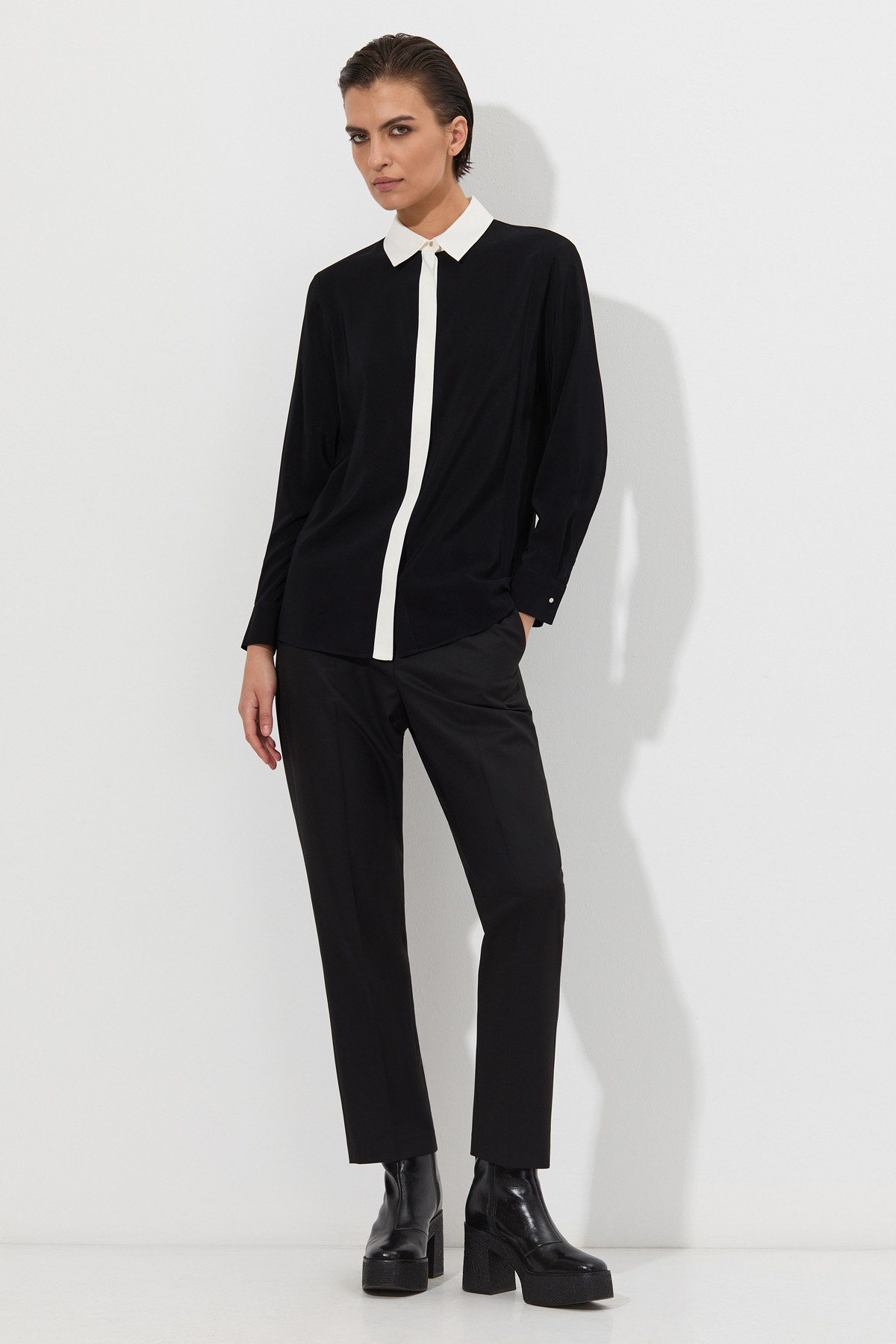 Blouse VASSA&Co, пол female, цвет black