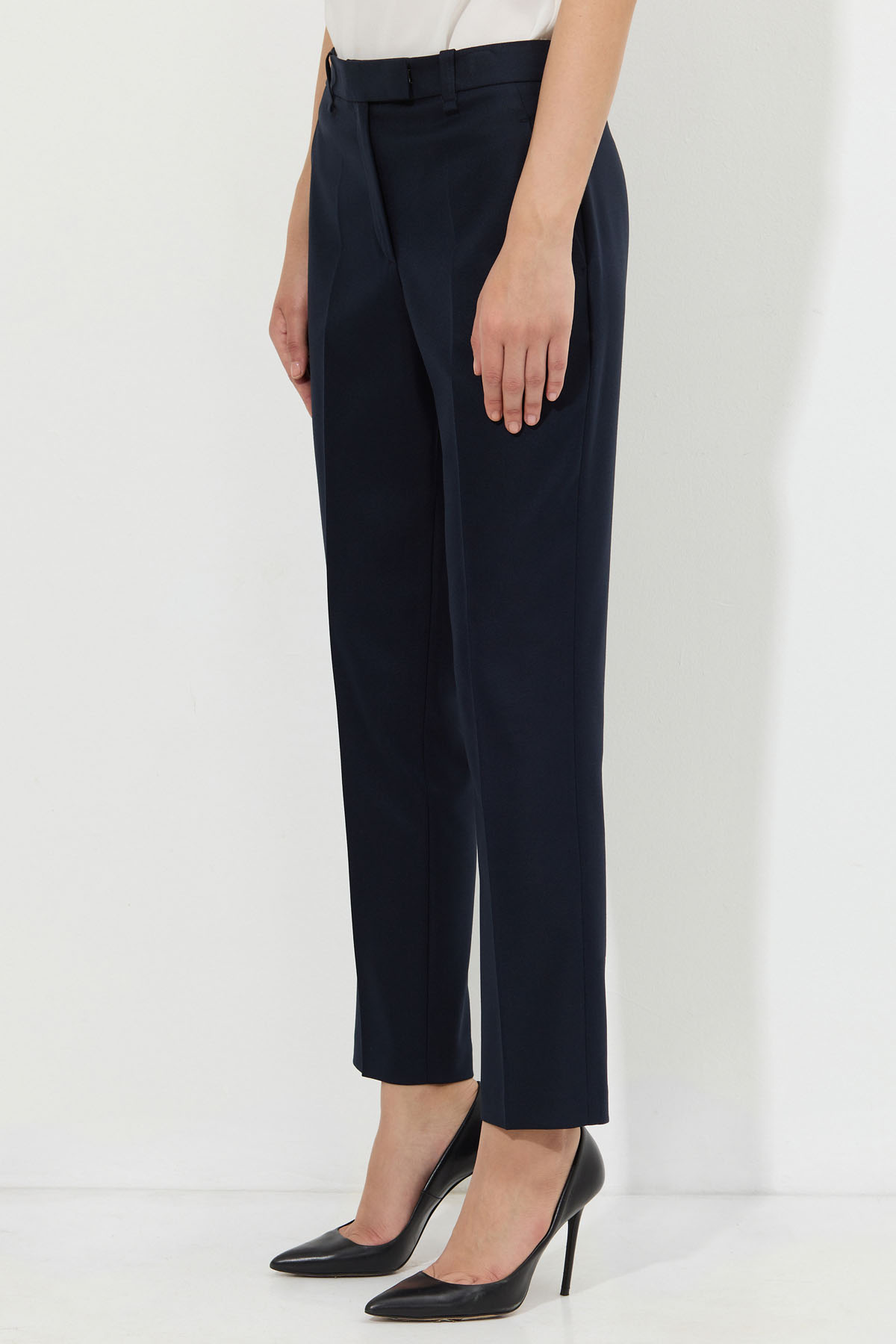 Брюки VASSA&Co, пол женский, цвет синий