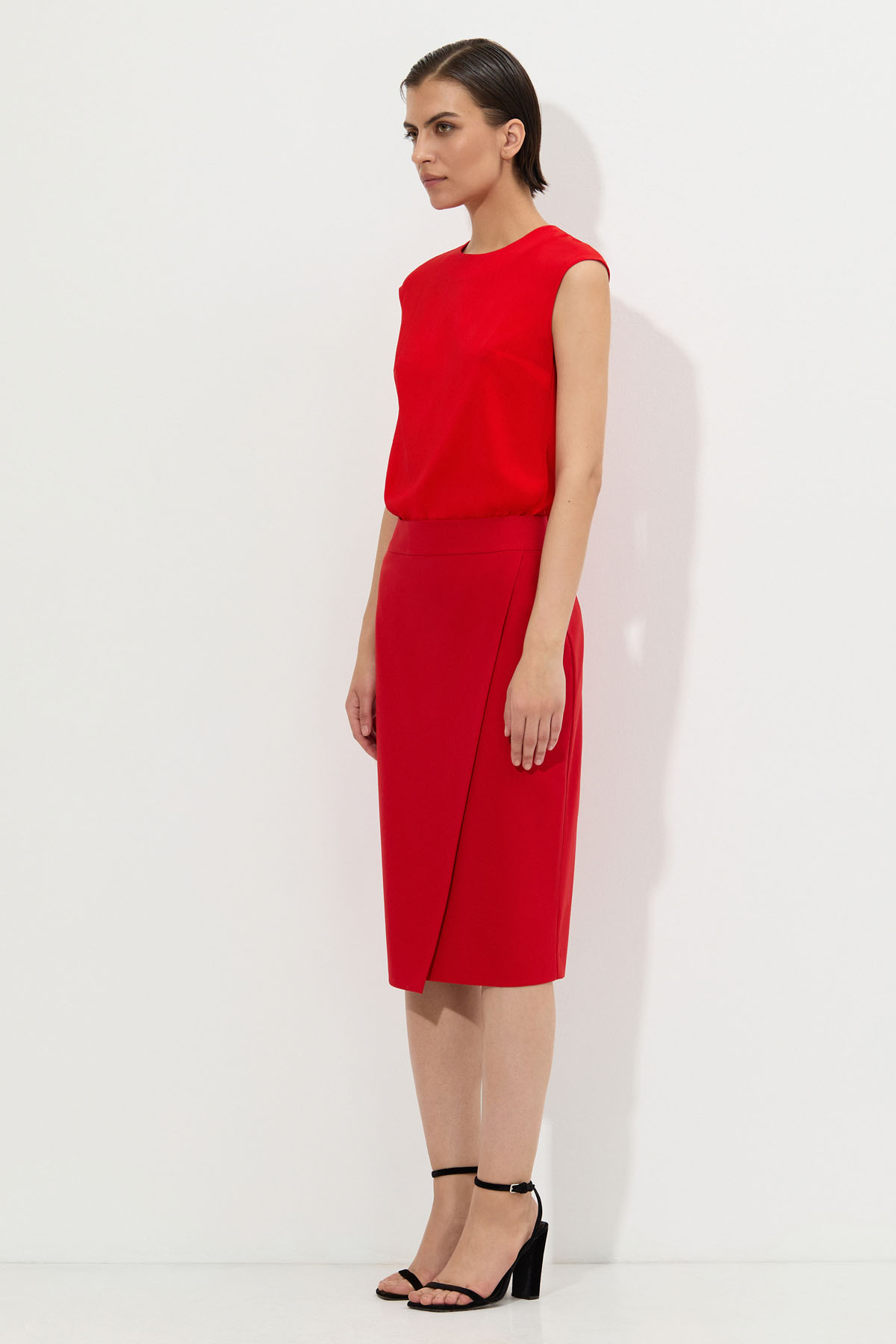 Юбка-карандаш VASSA&Co, пол женский, цвет красный