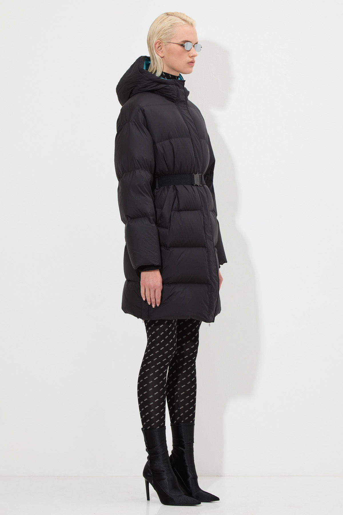 Coat VASSA&Co, пол female, цвет black