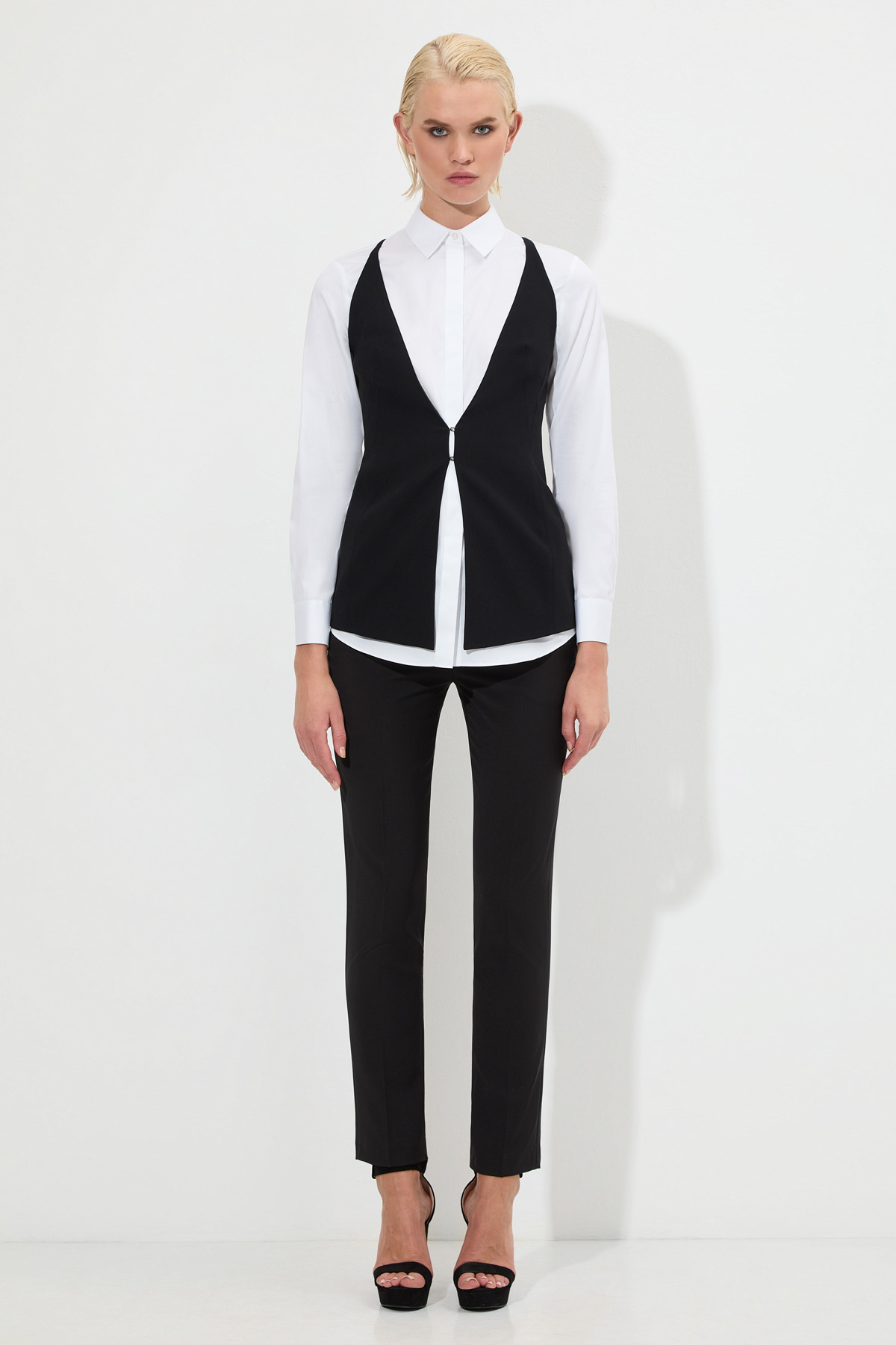 Vest VASSA&Co, пол female, цвет black