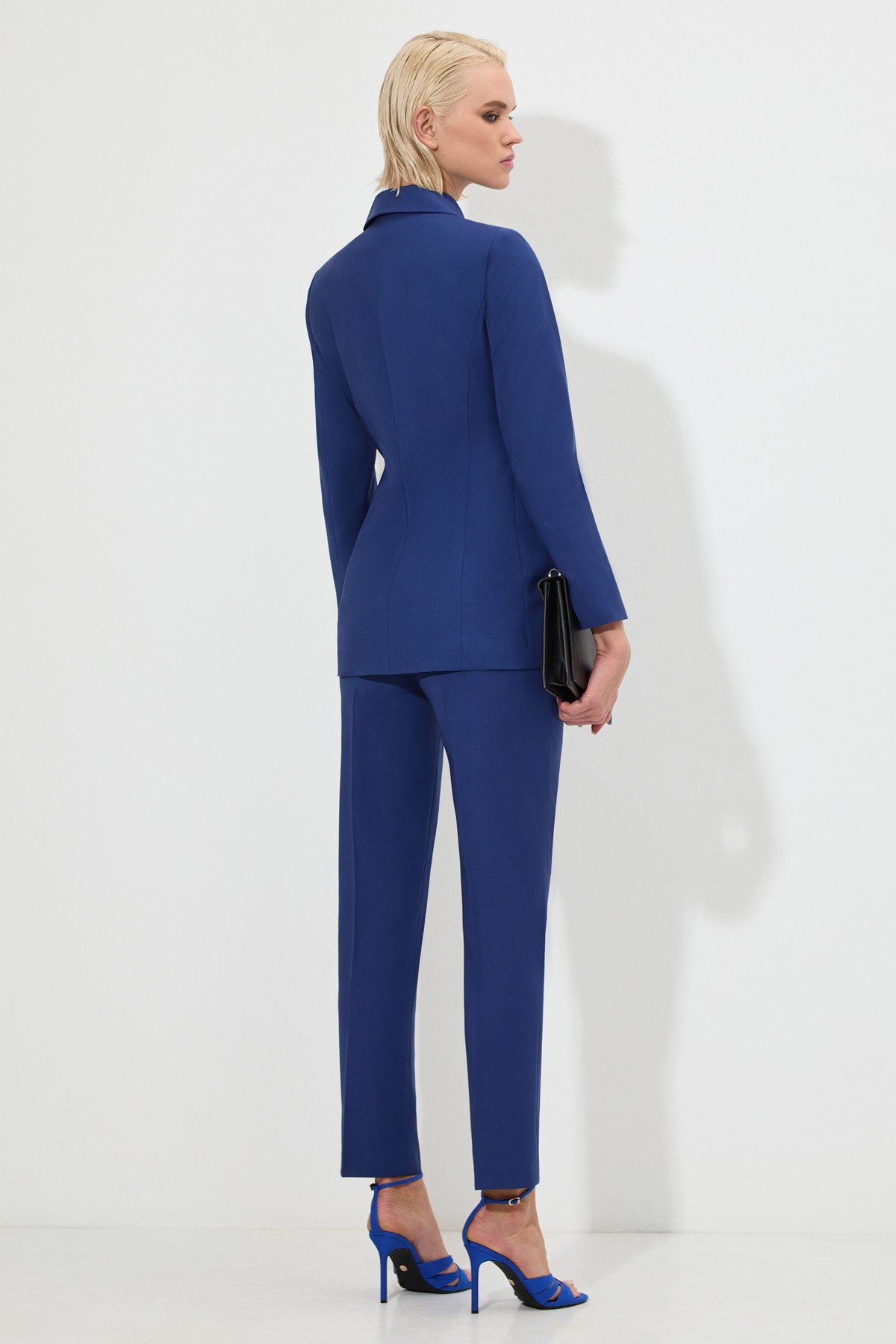 Жакет с манишкой VASSA&Co, пол женский, цвет синий