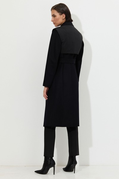 Пальто со съемной манишкой VASSA&Co, пол женский, цвет черный, фото №4