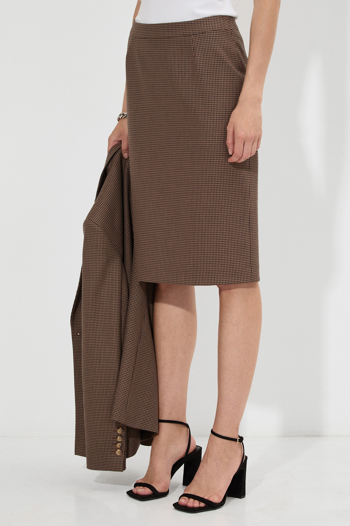 Юбка-карандаш VASSA&Co, пол женский, цвет коричневый