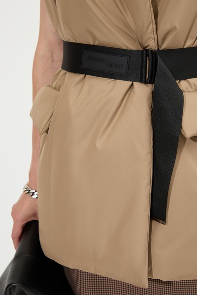 Жилет с контрастным поясом VASSA&Co, пол женский, цвет бежевый, фото №4