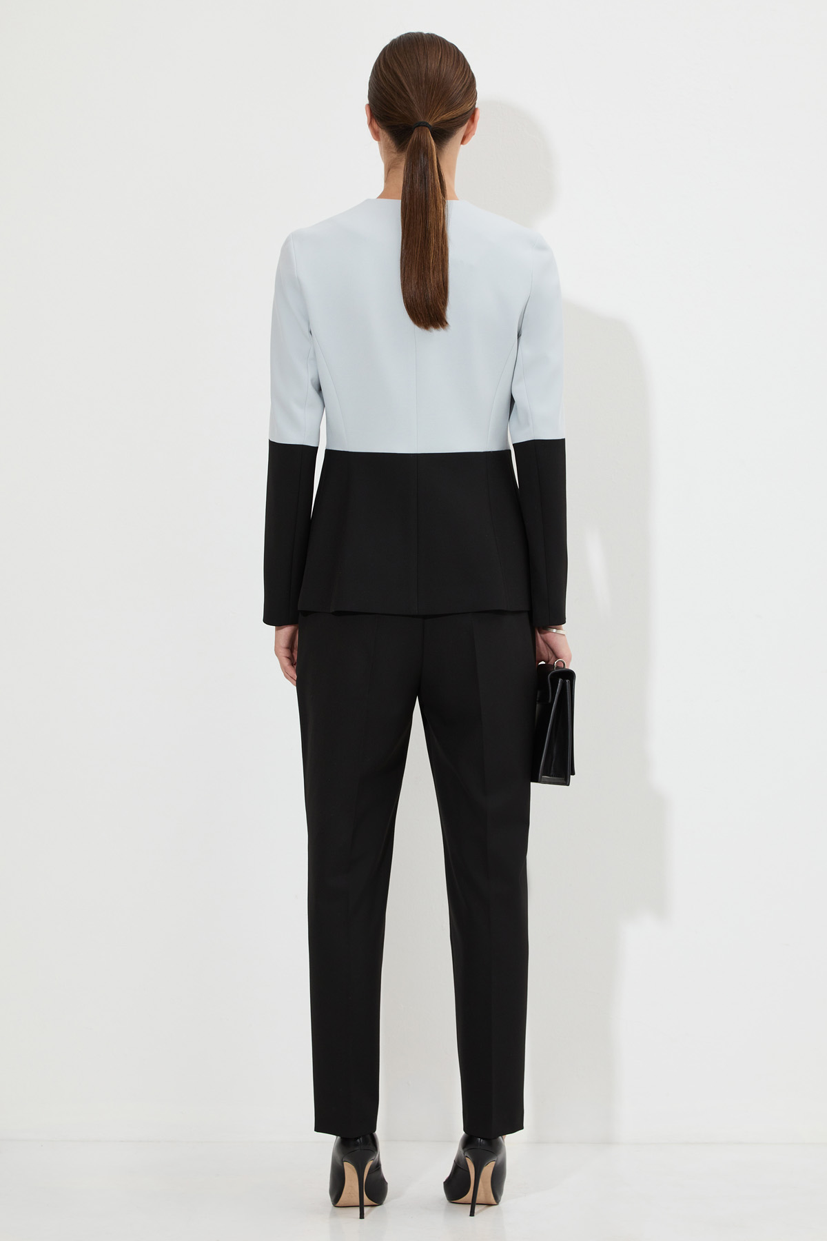 Приталенный жакет VASSA&Co, пол женский, цвет серый