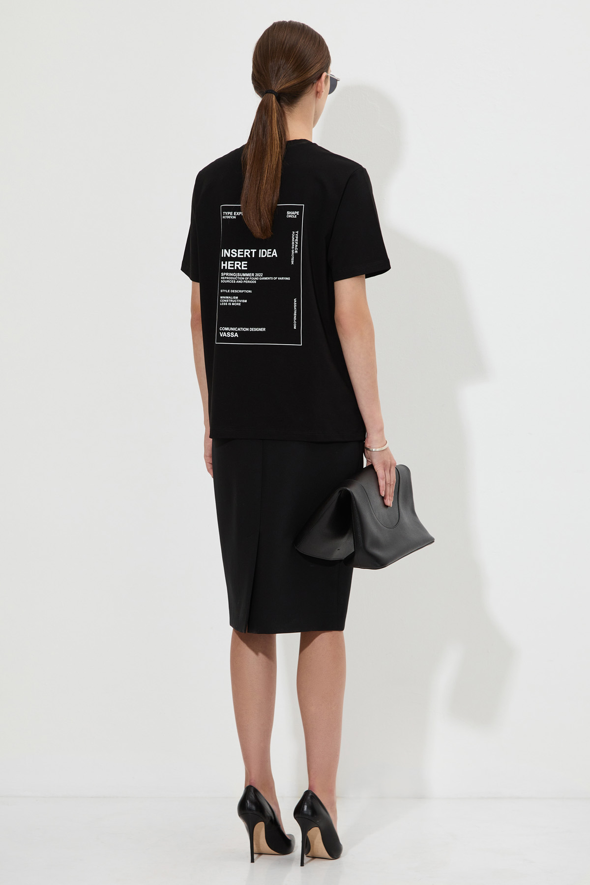 Футболка с дизайнерским принтом VASSA&Co, пол женский, цвет черный