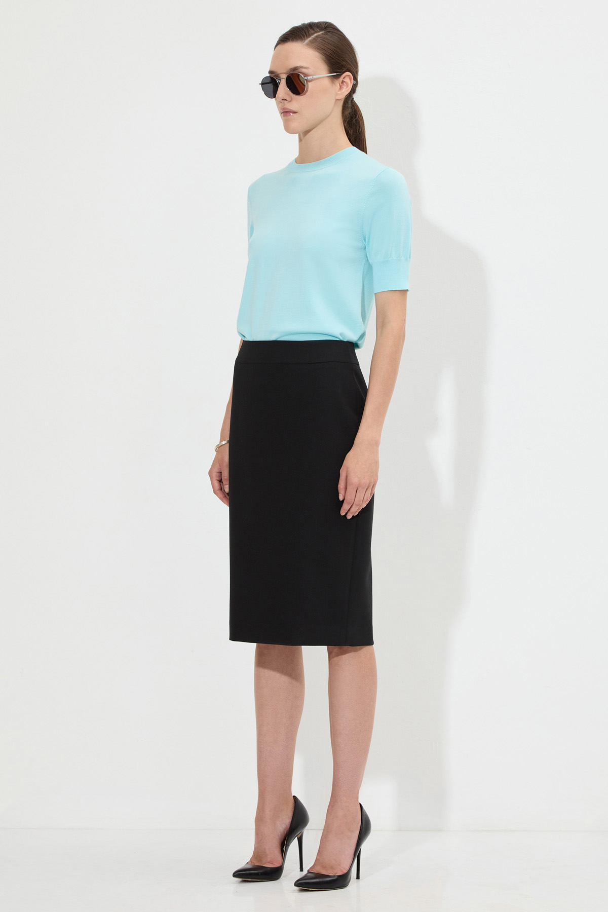 Базовый джемпер VASSA&Co, пол женский, цвет синий