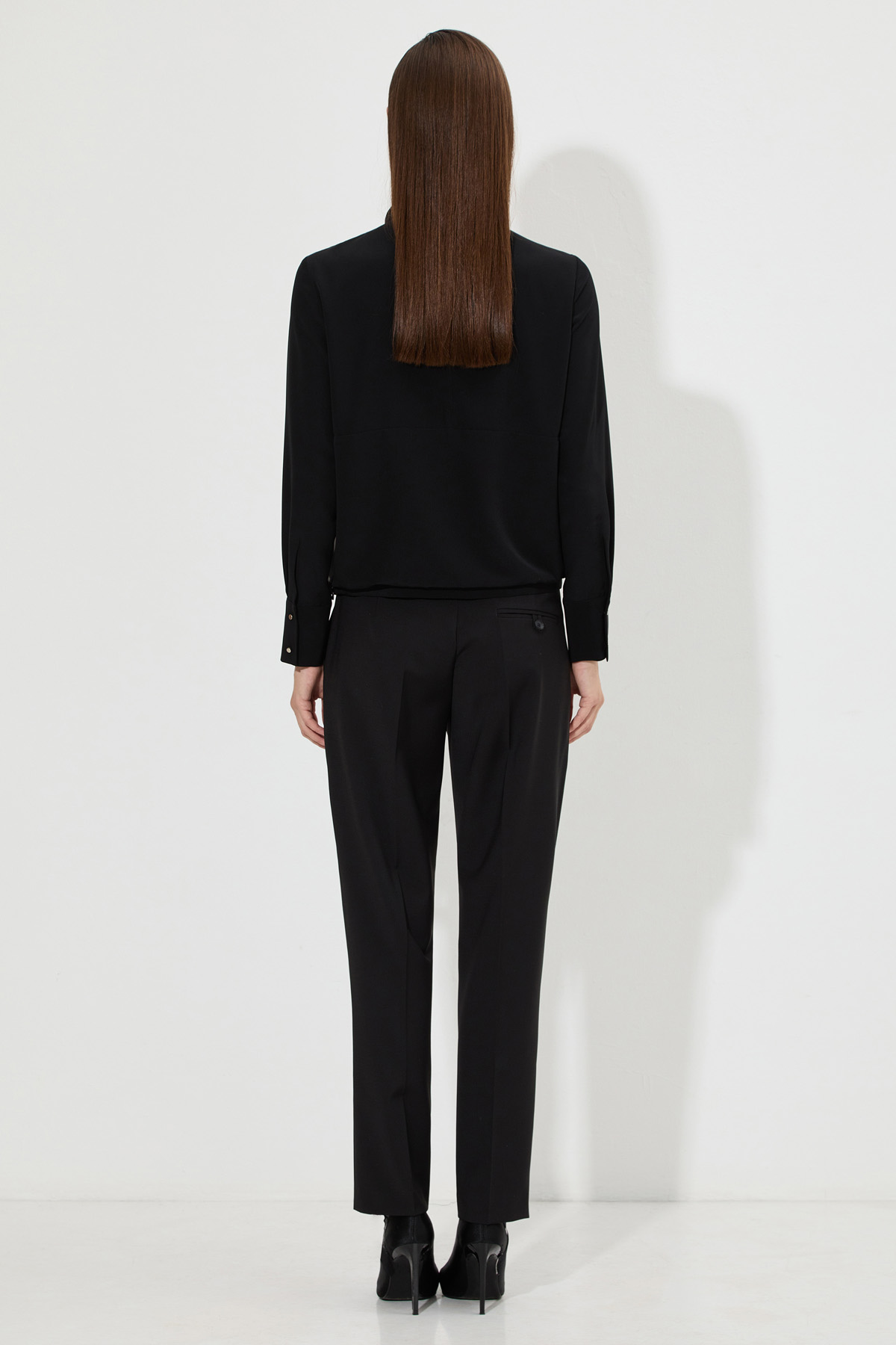 Дизайнерская блузка VASSA&Co, пол женский, цвет черный