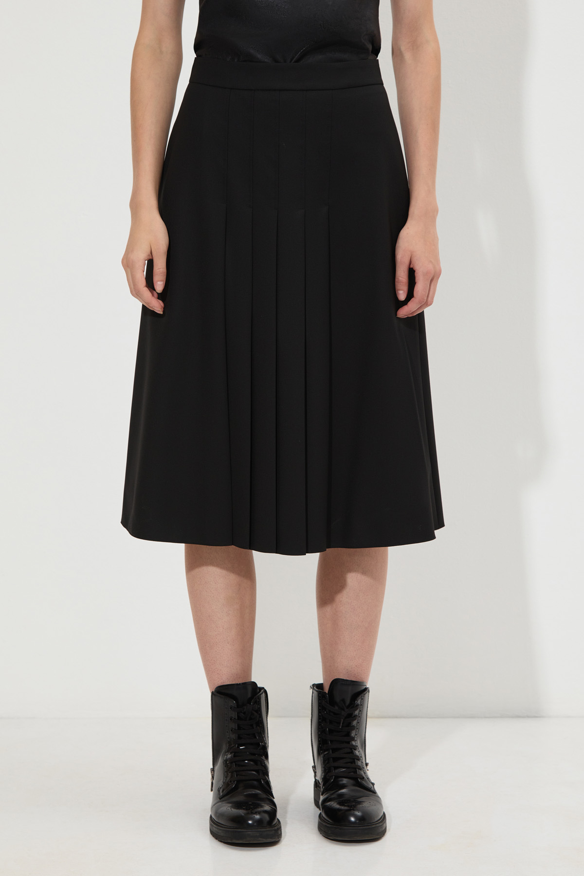 Юбка А-силуэта VASSA&Co, пол женский, цвет черный