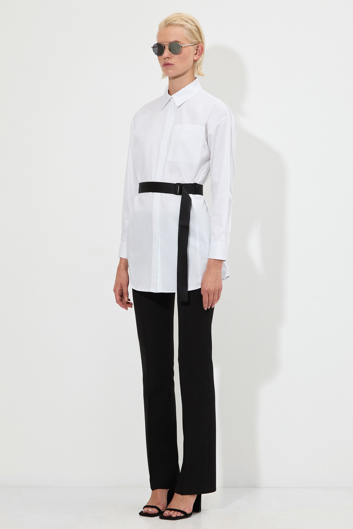 Удлиненная блузка VASSA&Co, пол женский, цвет белый