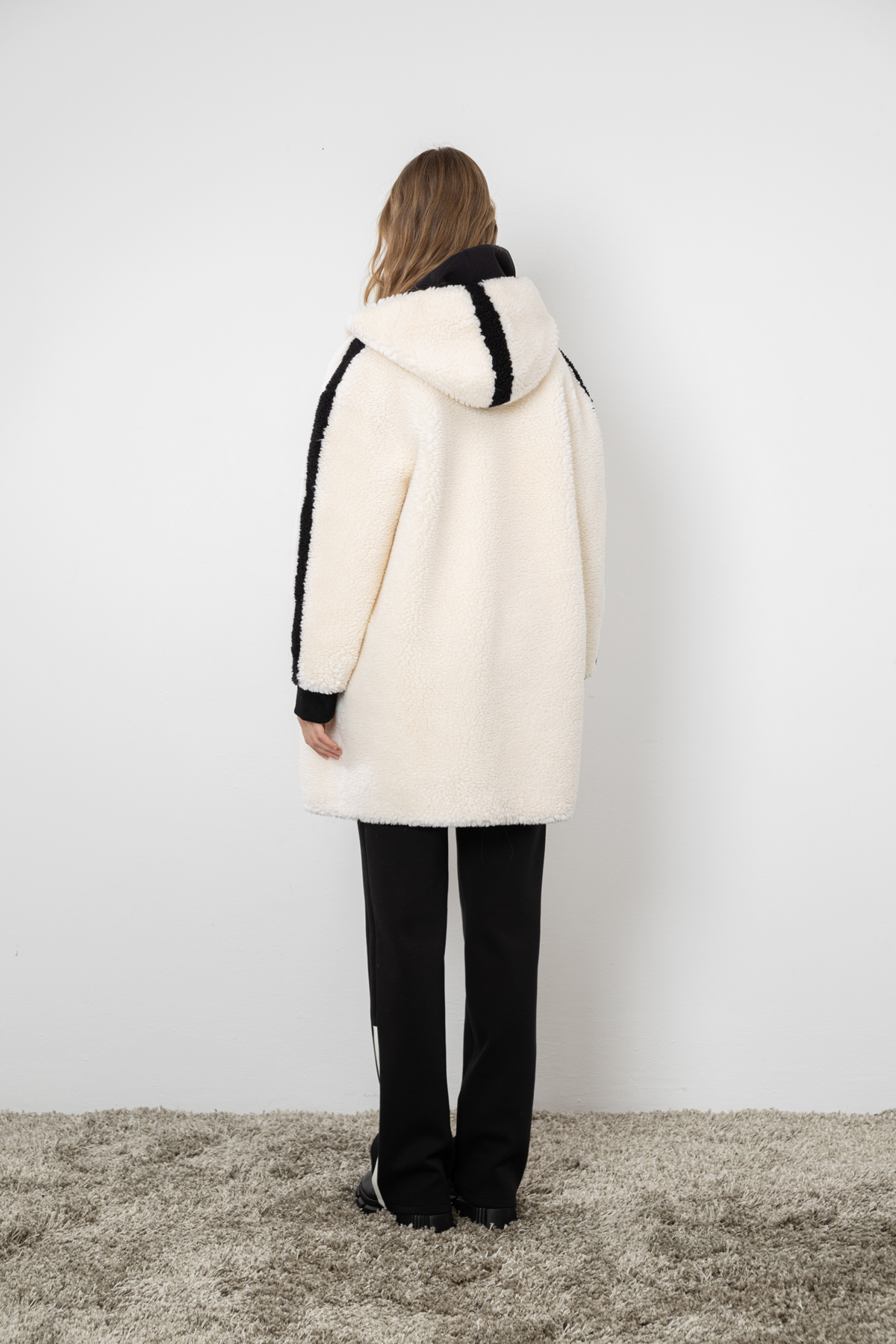 Coat VASSA CODE, пол female, цвет white