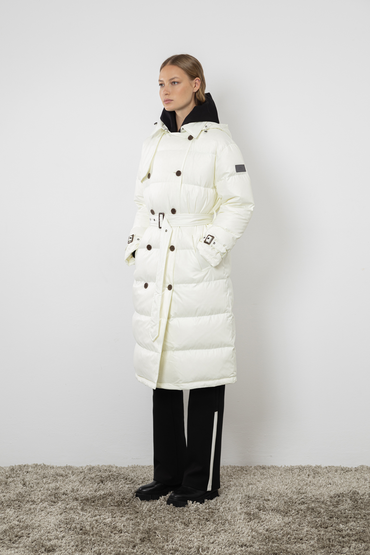 Coat VASSA CODE, пол female, цвет White