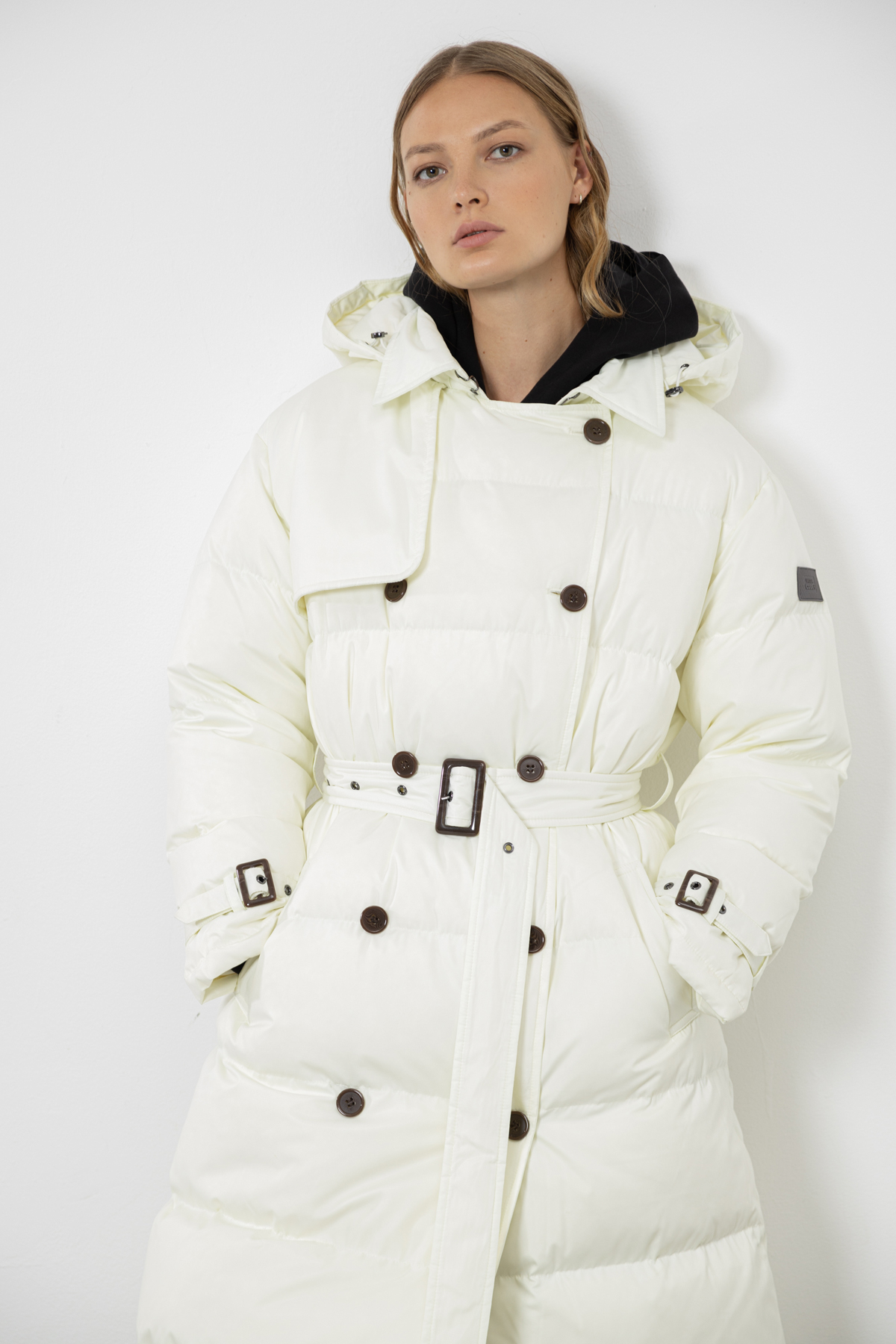 Coat VASSA CODE, пол female, цвет White