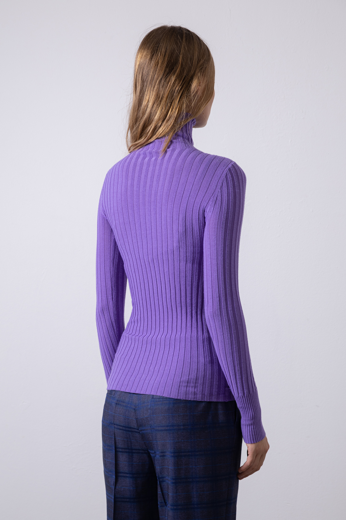 Водолазка VASSA CODE, пол женский, цвет фиолетовый