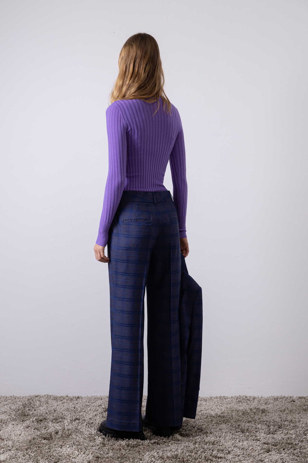 Брюки женские VASSA CODE, пол женский, цвет синий