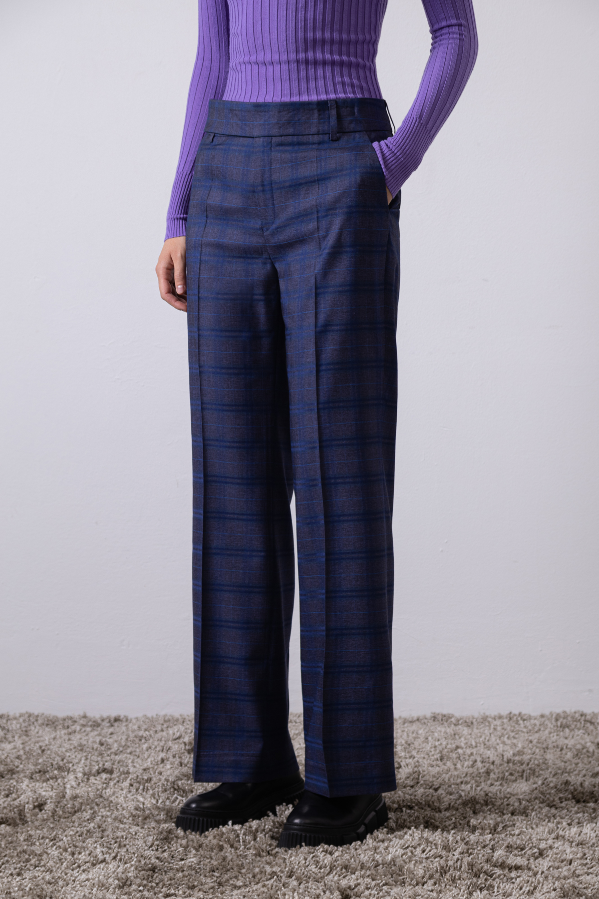 Брюки женские VASSA CODE, пол женский, цвет синий